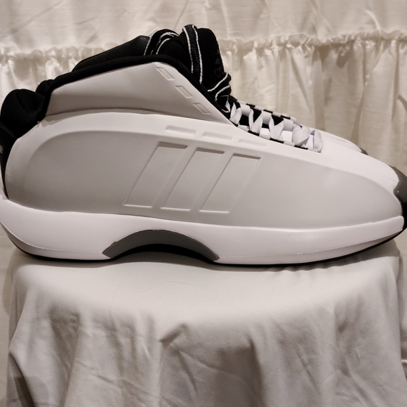 Adidas shoes - Picture 3 of 9